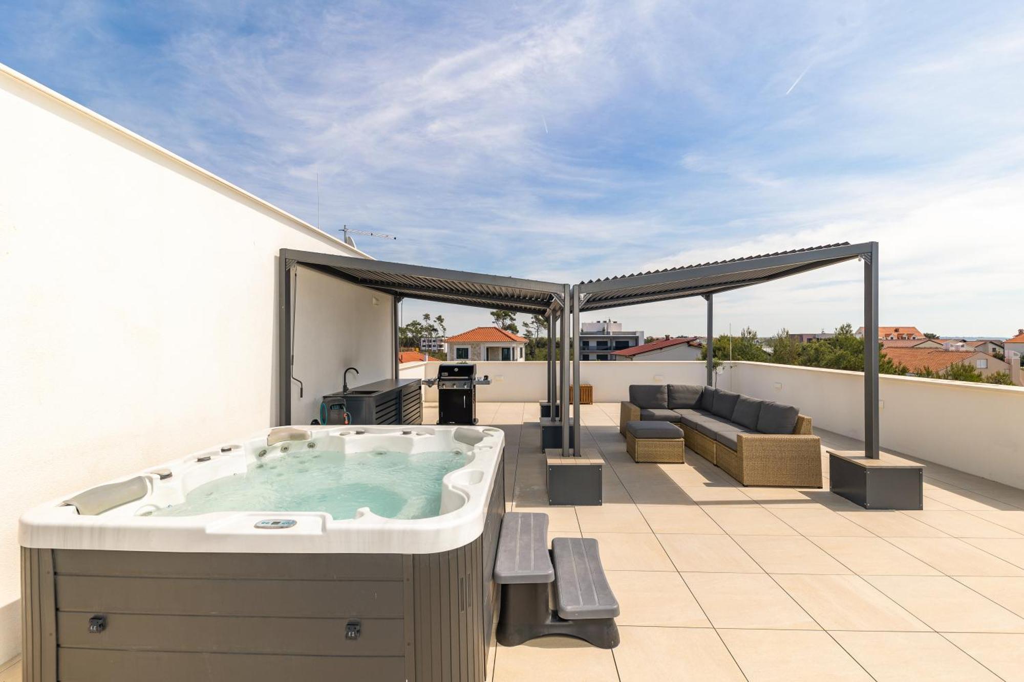 Aqua Blue By Belmont Realty Appartement